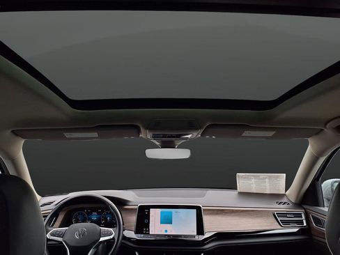 Used 2024 Volkswagen Atlas SEL Premium R-Line image 27