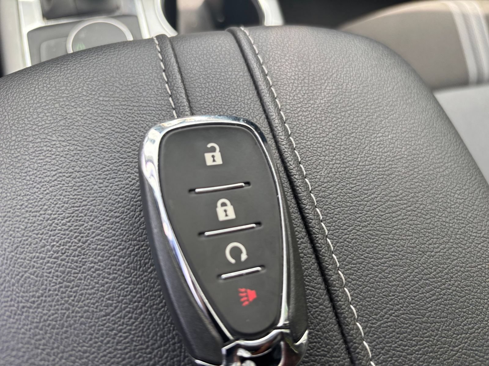Used 2025 Chevrolet Blazer LT FWD image 21