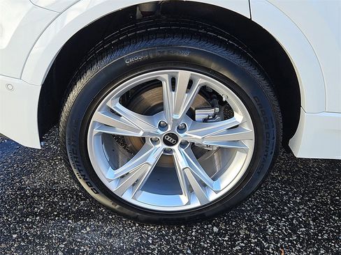 Certified 2023 Audi Q8 Premium Plus w/ Premium Plus Package image 9