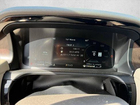 Used 2021 Lincoln Aviator Reserve w/ Equipment Group 201A AWD/4WD image 16