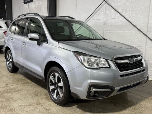 Used 2017 Subaru Forester 2.5i Limited image 7