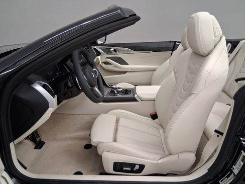 New 2026 BMW 840i Convertible w/ M Sport Professional Package image 3