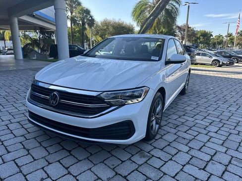 Used 2024 Volkswagen Jetta SE FWD image 21