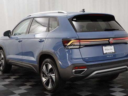 New 2025 Volkswagen Taos SE image 14