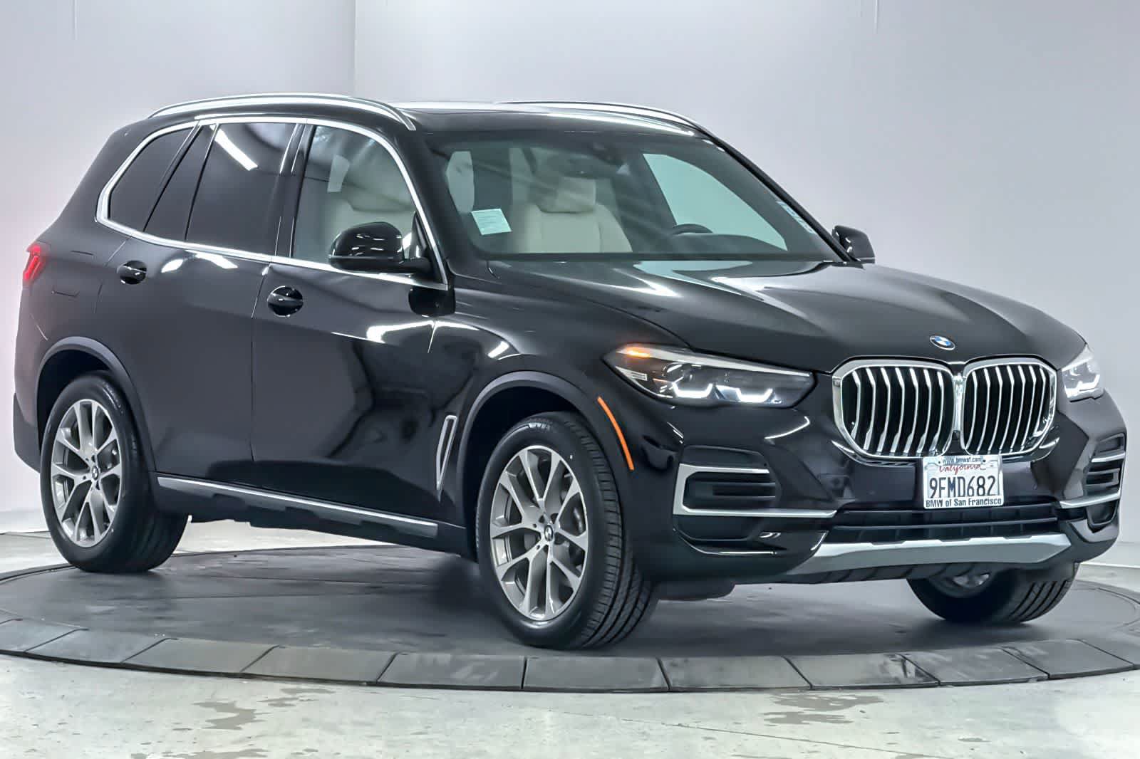 Used 2022 BMW X5 xDrive40i w/ Parking Assistance Package AWD/4WD image 9