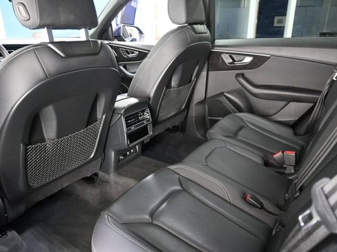 Used 2021 Audi Q8 Premium Plus w/ Premium Plus Package image 12
