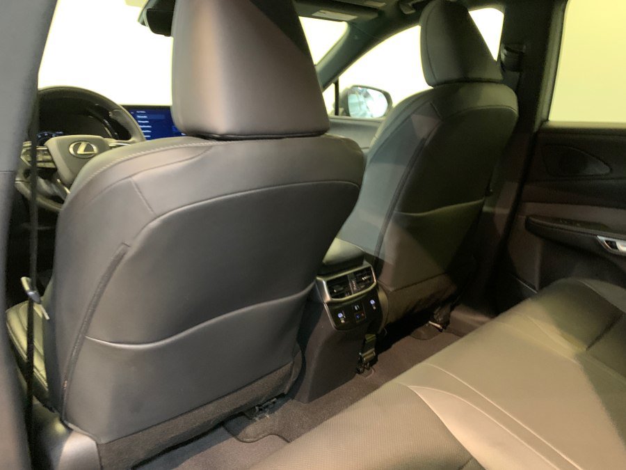 Used 2024 Lexus RX 350 Premium w/ Accessory Package (Z1) AWD/4WD image 32