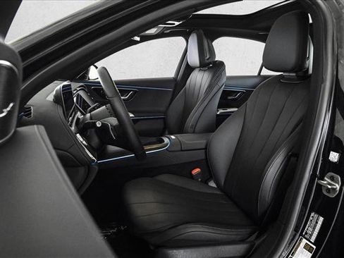 Used 2025 Mercedes-Benz E 350 4MATIC Sedan w/ Driver Assistance Package image 18