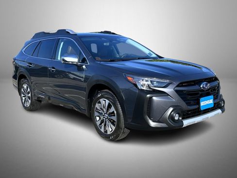 Used 2025 Subaru Outback Touring XT w/ Popular Package #2 AWD/4WD image 3