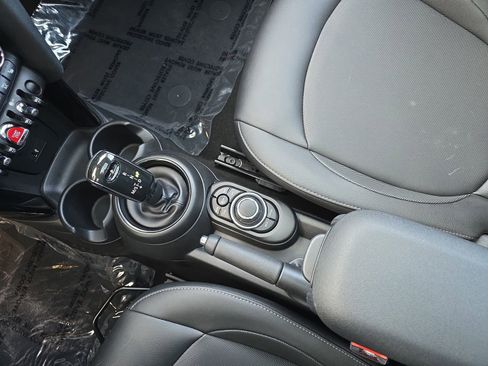 Used 2022 MINI Cooper 4-Door Hardtop image 30