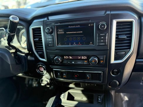 Used 2019 Nissan Titan SV w/ SV Convenience Package AWD/4WD image 40