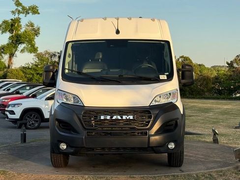 Used 2024 RAM ProMaster 2500 w/ Convenience Group image 2