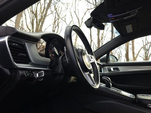 Used 2017 Porsche Panamera 4S w/ Premium Package Plus image 30