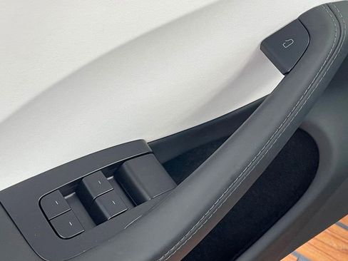 Used 2024 Tesla Model 3 Performance image 18