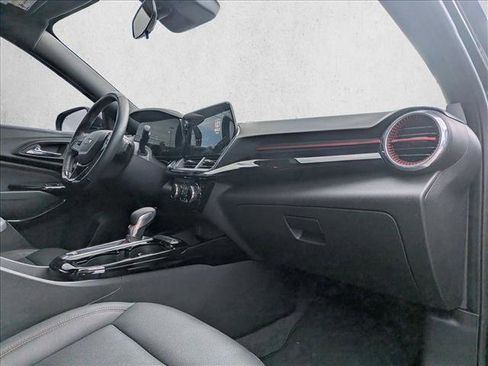 Used 2024 Chevrolet Trax RS w/ Driver Confidence Package image 22