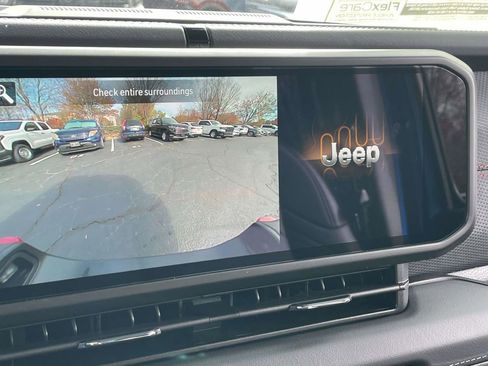 New 2026 Jeep Gladiator Rubicon AWD/4WD image 19