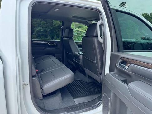 Used 2025 Chevrolet Silverado 2500 LT w/ Trail Boss Package AWD/4WD image 17