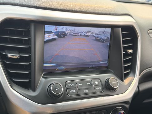 Used 2017 GMC Acadia SLT AWD/4WD image 21