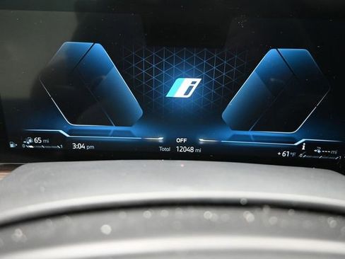 Used 2025 BMW X5 xDrive50e w/ Executive Package image 11