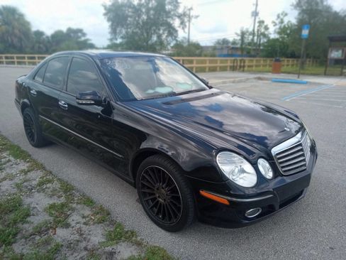 Used 2009 Mercedes-Benz E 350 E 350 4MATIC AWD 4dr Sedan image 4