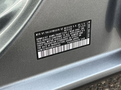Used 2025 Volkswagen Jetta SE image 25