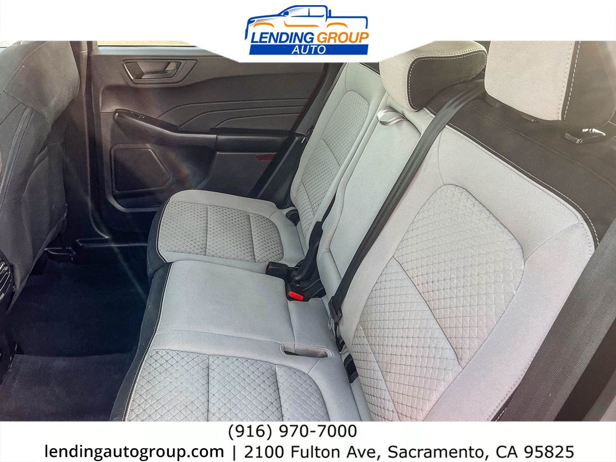 Used 2023 Ford Escape Active w/ Tech Pack #1 FWD image 17
