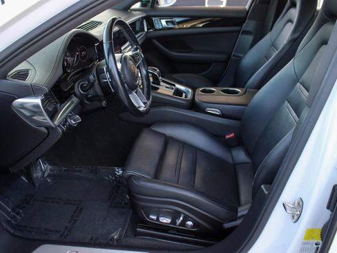 Used 2020 Porsche Panamera image 14