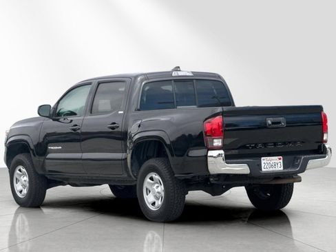 Used 2022 Toyota Tacoma SR5 RWD image 6