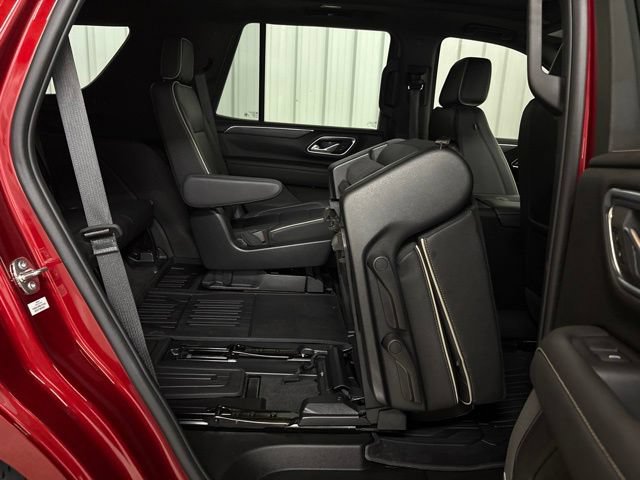 Used 2023 GMC Yukon SLT w/ SLT Premium Package AWD/4WD image 24