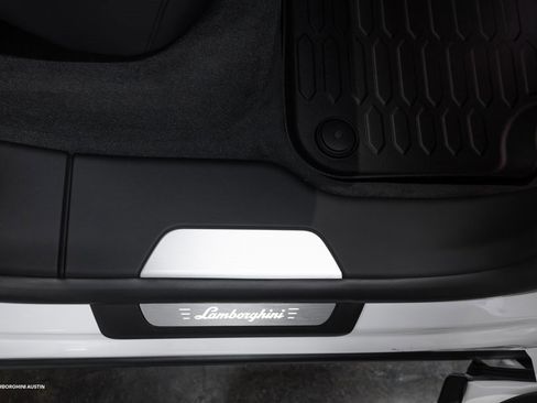 New 2025 Lamborghini Urus SE image 46