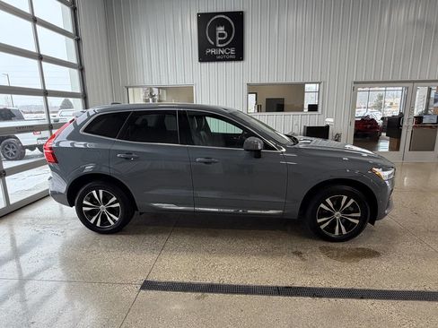 Used 2022 Volvo XC60 T8 Inscription Expression image 7