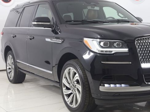 Used 2023 Lincoln Navigator Reserve image 44