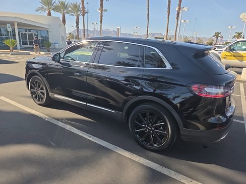 Used 2023 Lincoln Nautilus Reserve w/ Monochromatic Package image 2