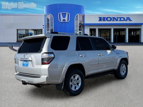Used 2020 Toyota 4Runner SR5 RWD image 8