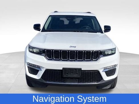 Used 2023 Jeep Grand Cherokee Limited AWD/4WD image 2