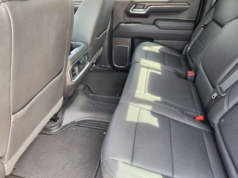 Used 2023 GMC Sierra 1500 SLT image 29