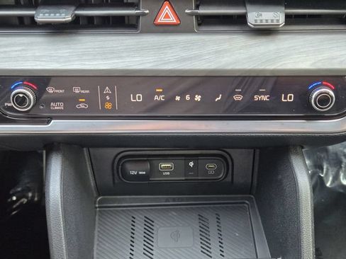 Used 2025 Kia Sportage X-Pro Prestige AWD/4WD image 18