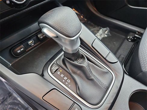 Used 2023 Kia Soul LX image 16