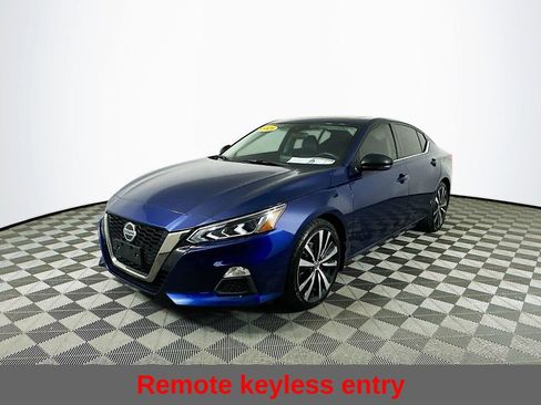 Used 2021 Nissan Altima 2.5 SR w/ SR Premium Package image 6