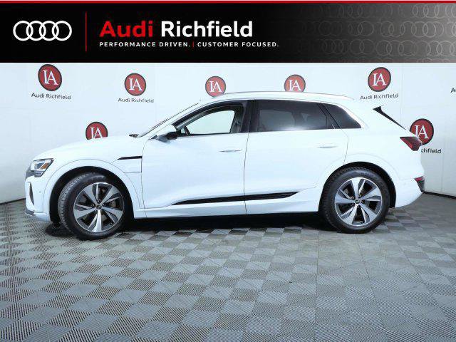 Used 2024 Audi Q8 e-tron Premium Plus w/ Premium Plus Package AWD/4WD image 5