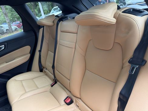 Used 2020 Volvo XC60 T5 Momentum w/ Protection Package Premier FWD image 27