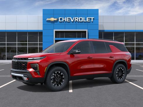 New 2026 Chevrolet Traverse Z71 w/ Enhanced Driving Package AWD/4WD image 3