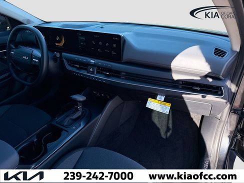 New 2026 Kia K4 LXS image 13