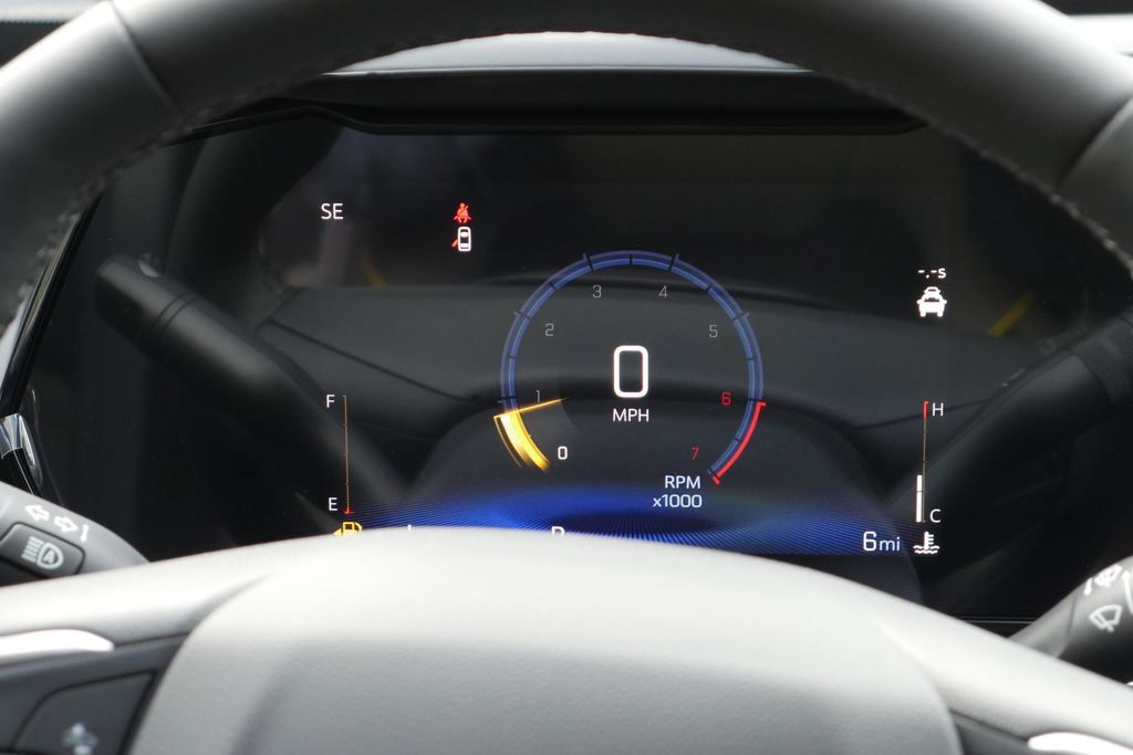 New 2026 Chevrolet Trax ACTIV w/ Sunroof Package FWD image 19