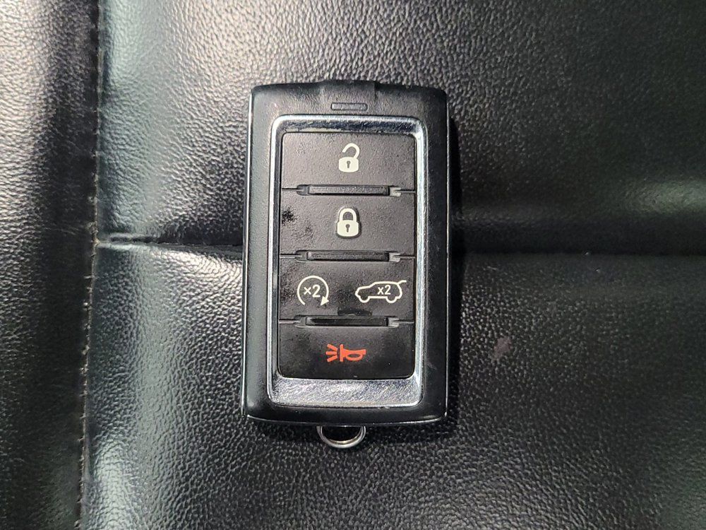 Used 2021 Jeep Grand Cherokee L Limited AWD/4WD image 32