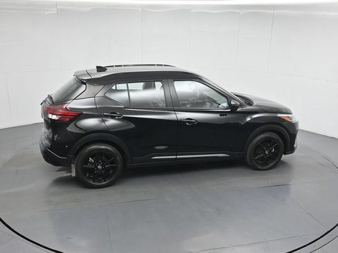 Used 2023 Nissan Kicks SR w/ SR Premium Package FWD image 37