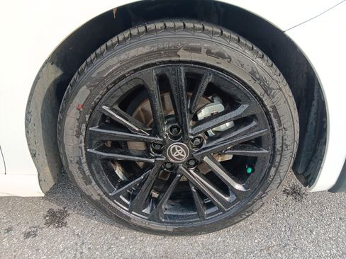 Used 2025 Toyota Camry SE image 7