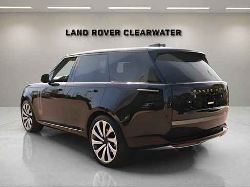 New 2026 Land Rover Range Rover SE AWD/4WD image 3