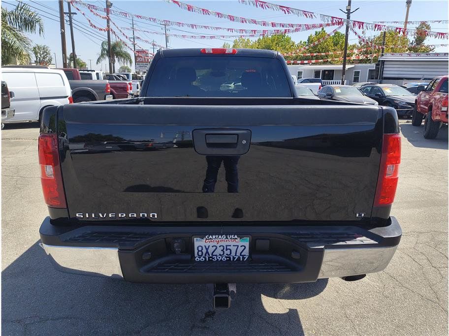Used 2010 Chevrolet Silverado 2500 LT w/ Interior Plus Package AWD/4WD image 11