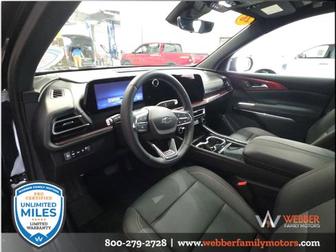 Used 2026 Chevrolet Traverse Z71 w/ Driver Confidence Package AWD/4WD image 18